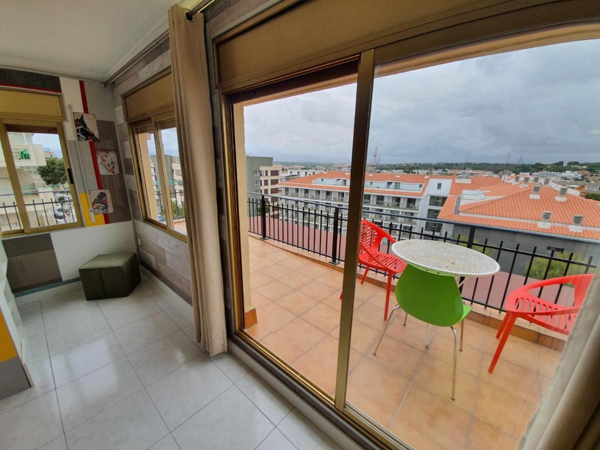 Apartamento En Salou Con Las Vistas Al Port Aventura Luaran gambar