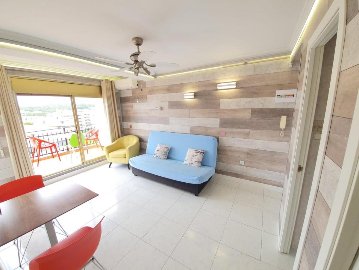 Apartamento En Salou Con Las Vistas Al Port Aventura Luaran gambar