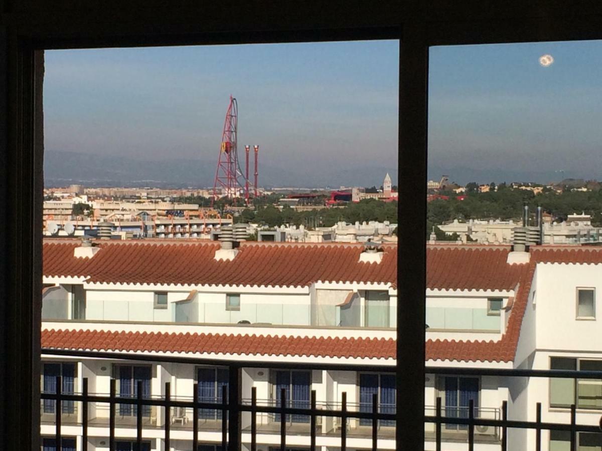 Apartamento En Salou Con Las Vistas Al Port Aventura Luaran gambar