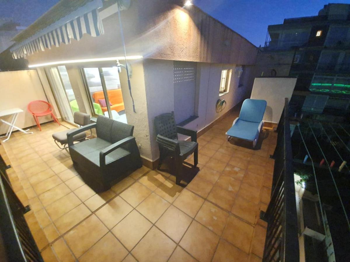 Apartamento En Salou Con Las Vistas Al Port Aventura Luaran gambar